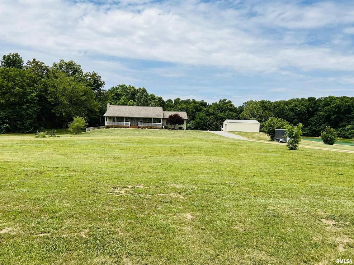 385 Tate Rd., Raleigh, IL 62977