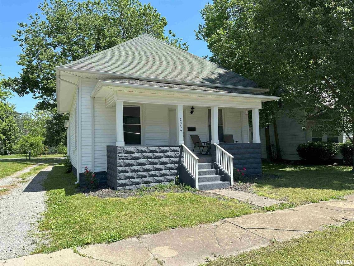 2034 Hortense St., Murphysboro, IL 62966