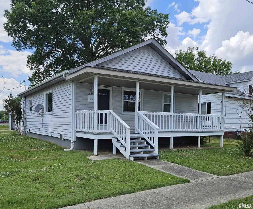 427 S Ledford St., Harrisburg, IL 62946