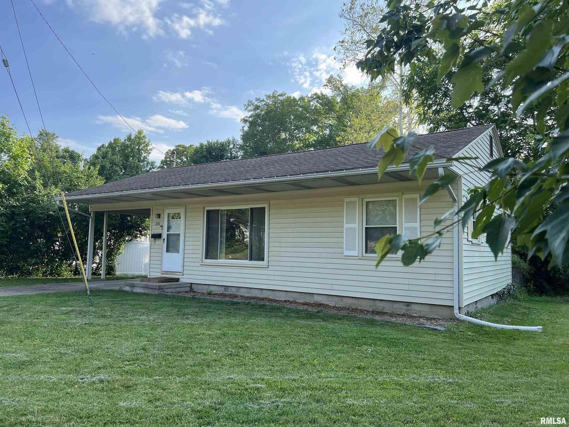 200 S Brook Ln., Carbondale, IL 62901