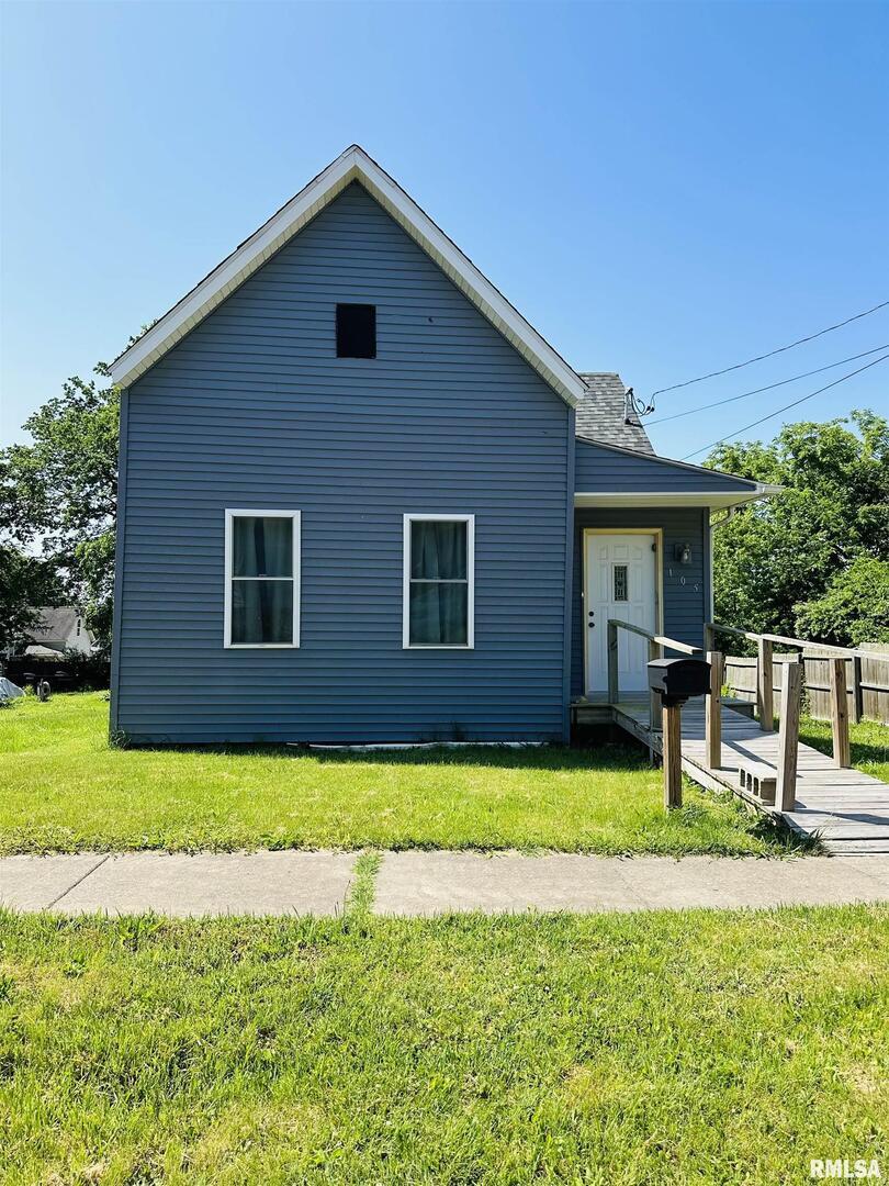 105 E Gaskins St., Harrisburg, IL