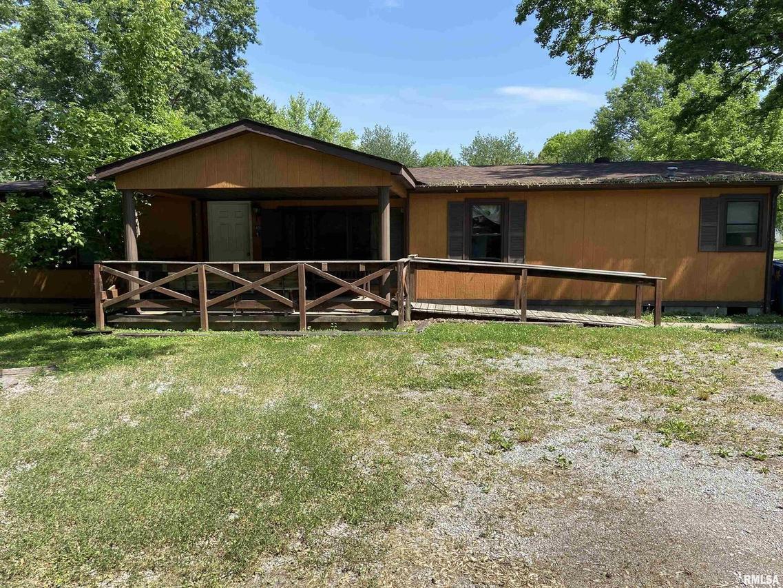 406 E Douglas St., Desoto, IL 62924