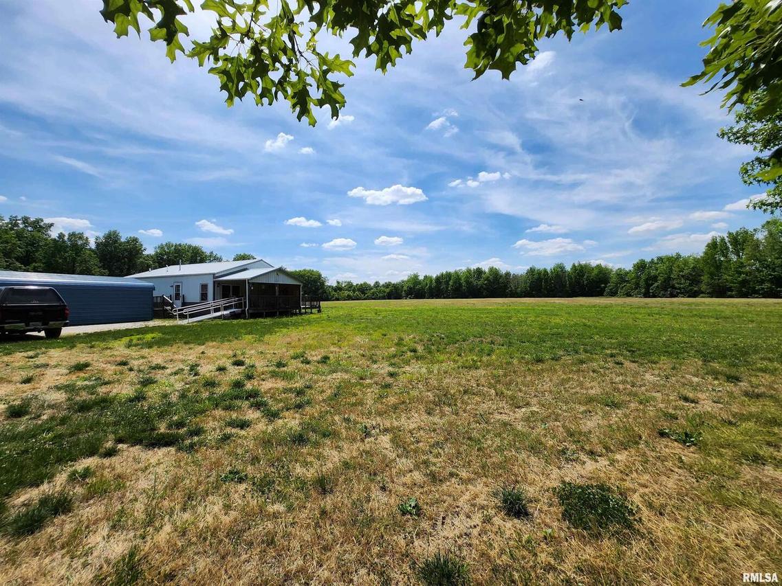 5110 State Route 13 Hwy., Pinckneyville, IL 62274