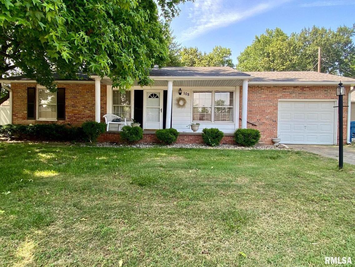 108 Lakeshore Dr., Carterville, IL 62918