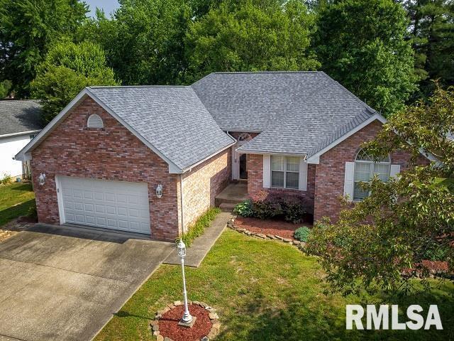 903 E Gregory St., Marion, IL 62959