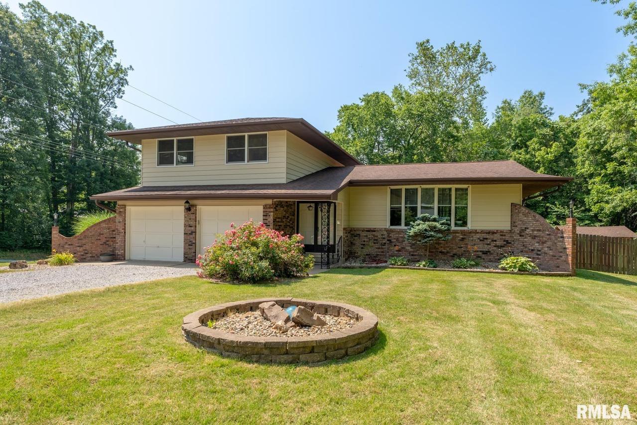 12 Klavier Dr., Murphysboro, IL 62966