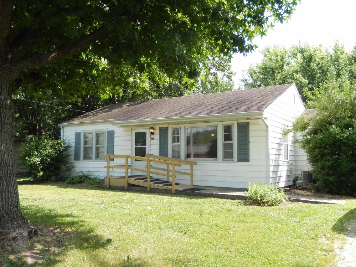 206 Springfield Ave., Anna, IL 62906