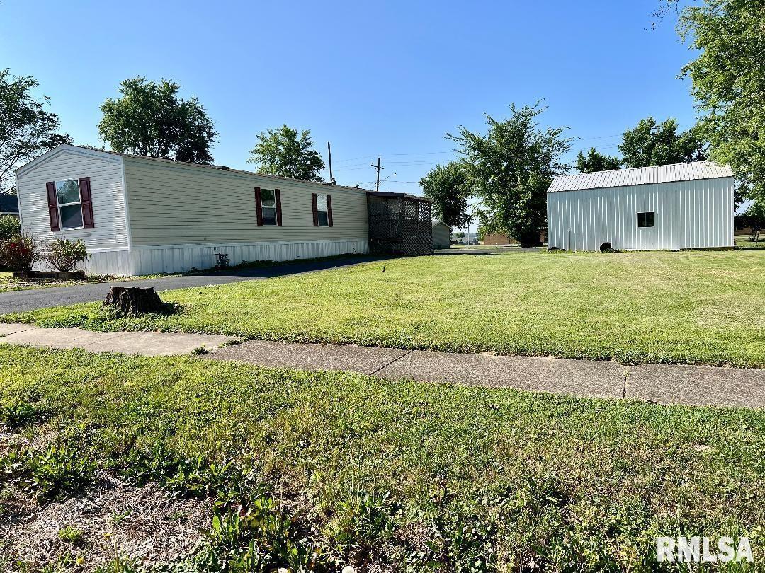 221 Washington St., Dix, IL 62830