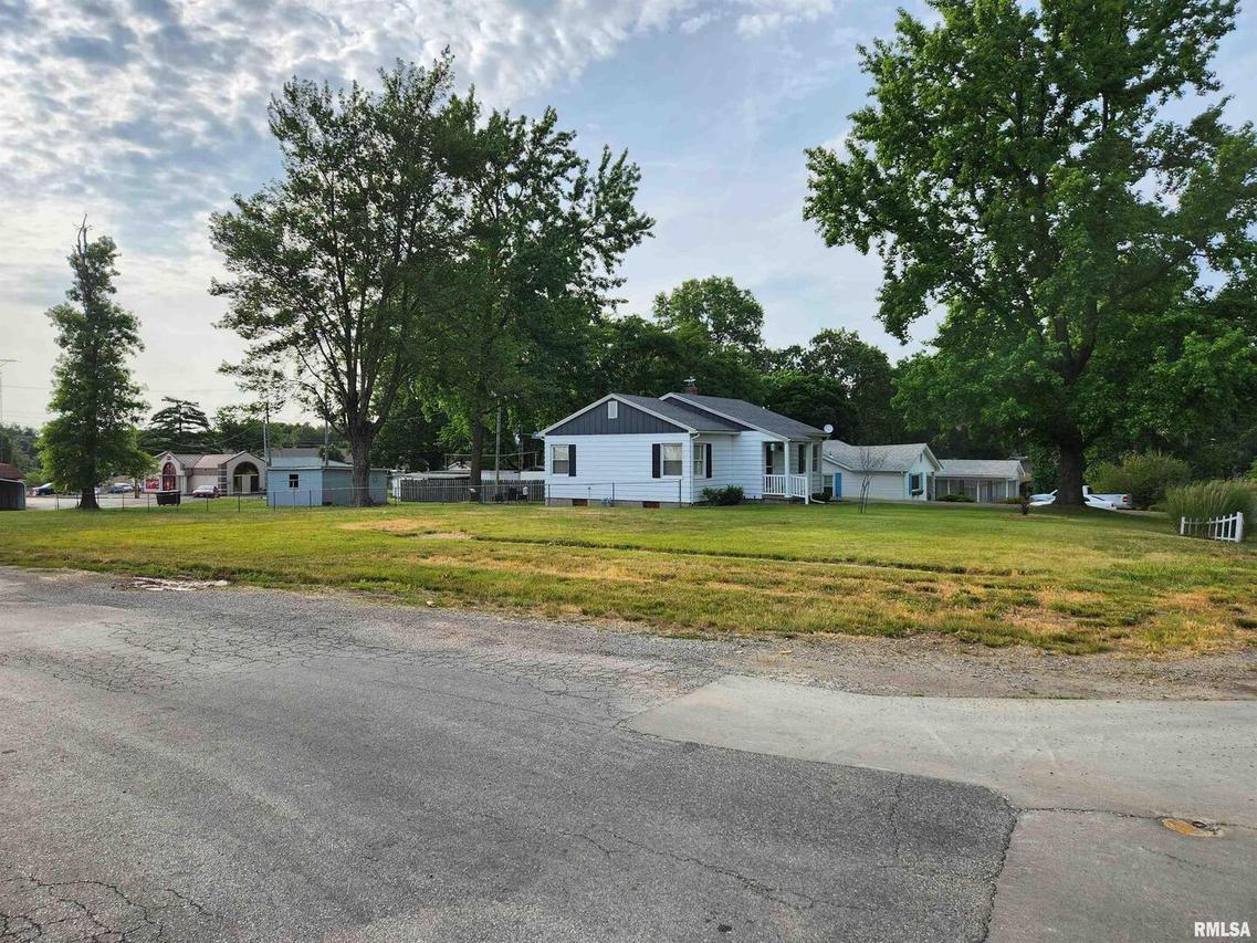 3 Westwood Dr., Mt Vernon, IL 62864