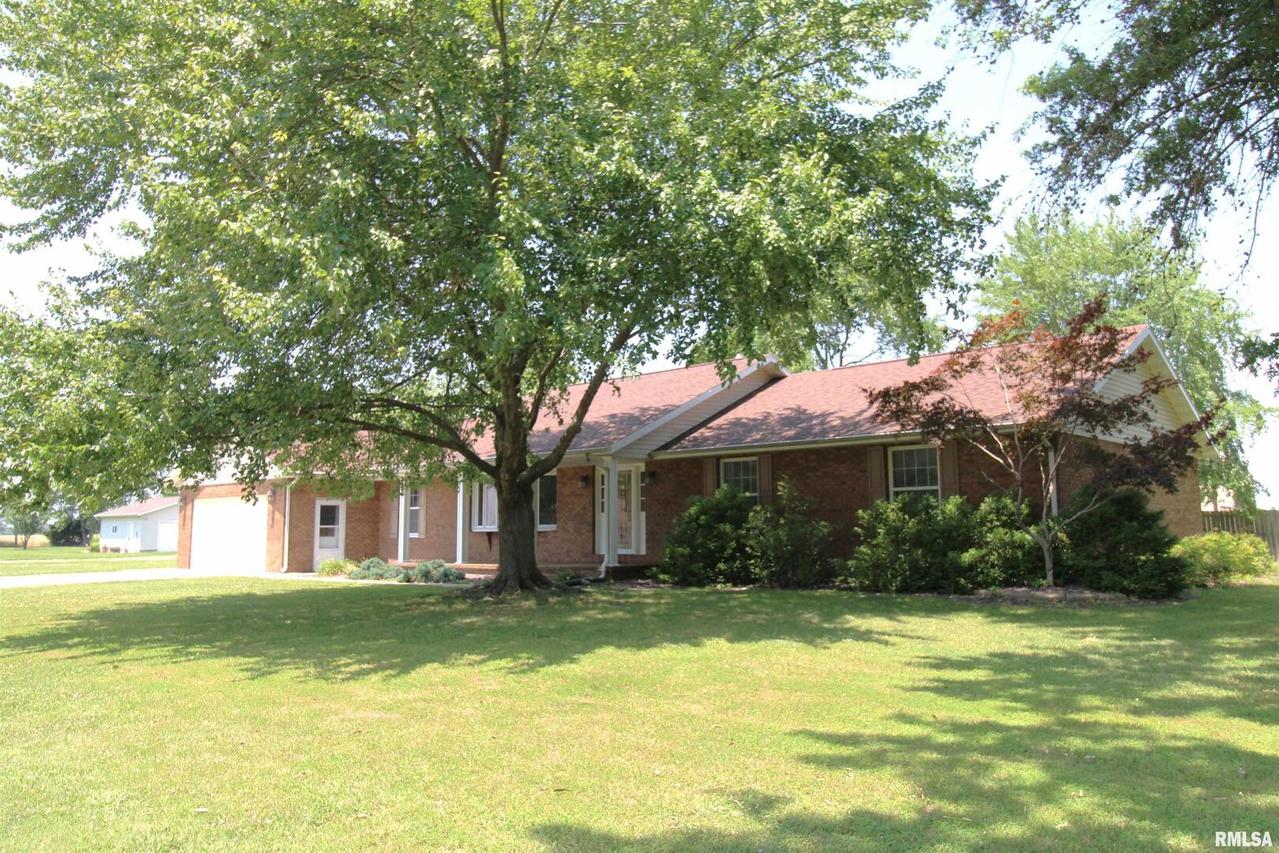 108 Hawthorne Estates, Salem, IL 62881