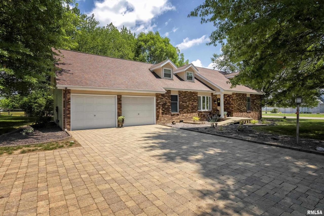 1401 Matthew Dr., Marion, IL 62959