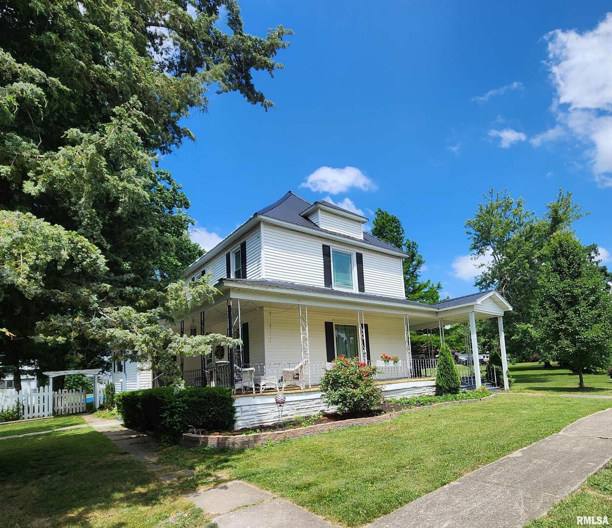 410 S 3rd St., Dahlgren, IL 62828