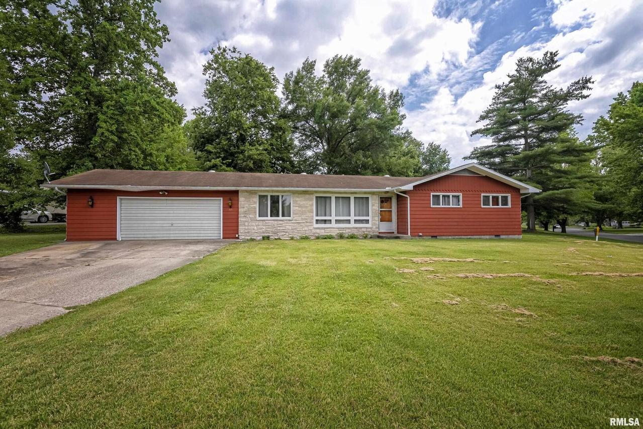 65 Candy Ln., Murphysboro, IL 62966