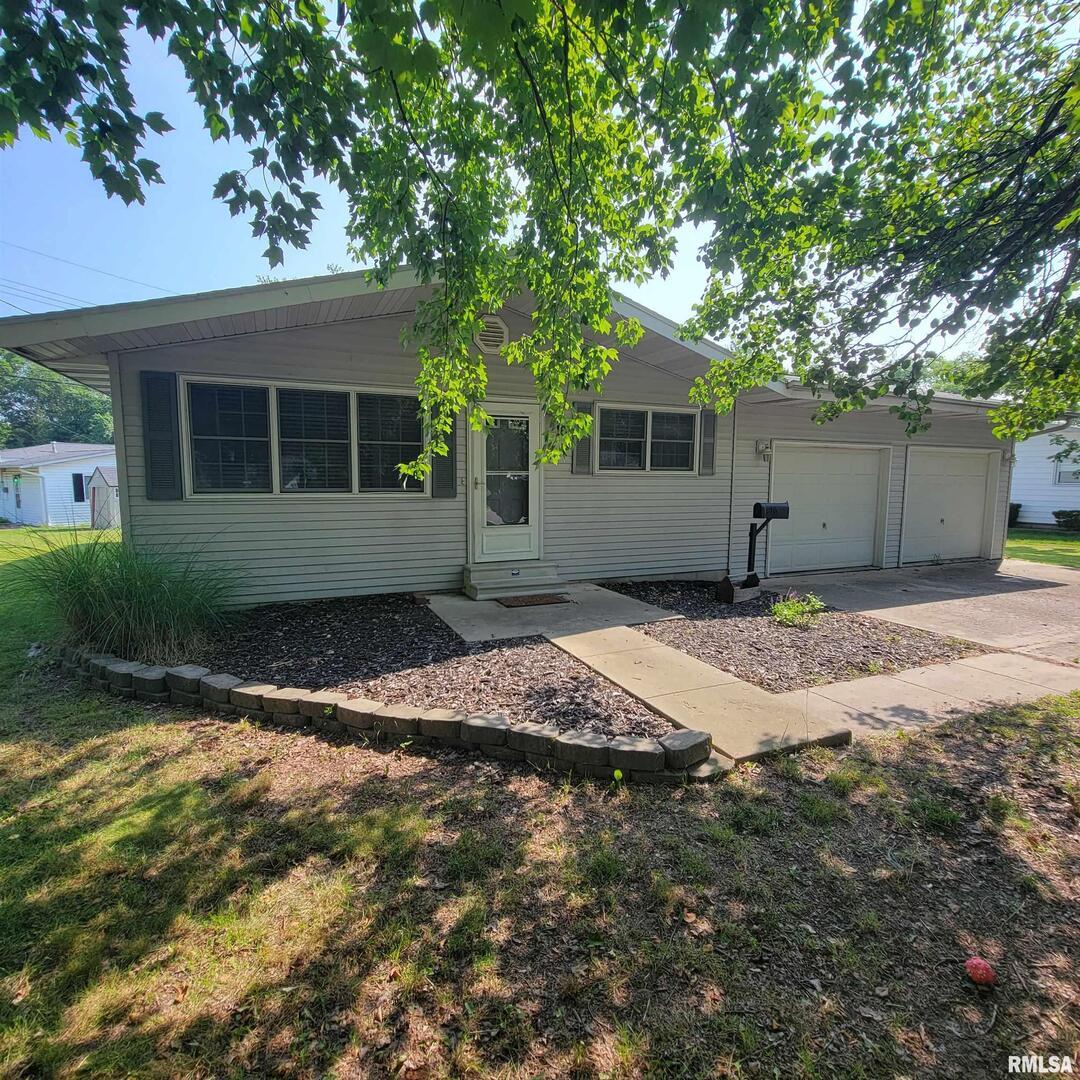 16 Cherry Dr., Mt Vernon, IL 62864