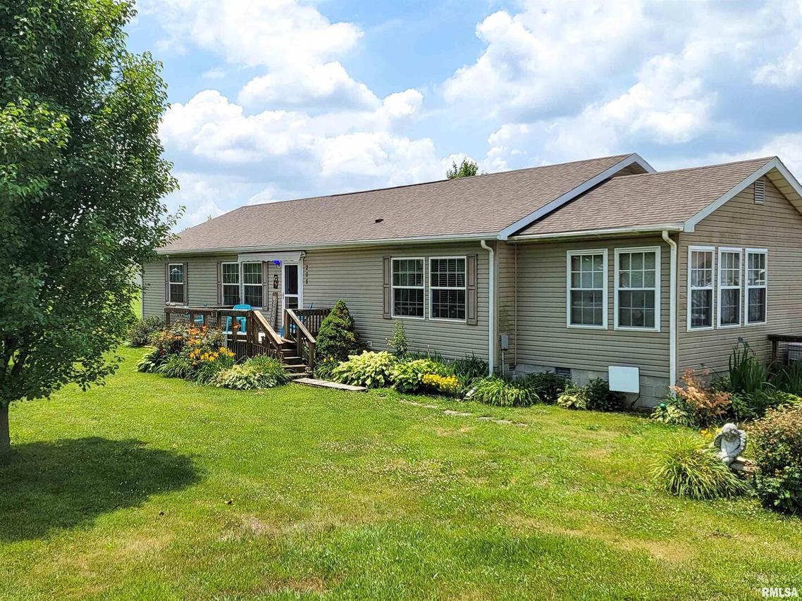 208 Linda Ave., Cisne, IL 62823