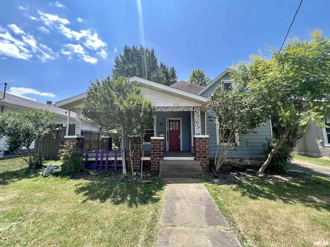 2121 Clay St., Murphysboro, IL 62966