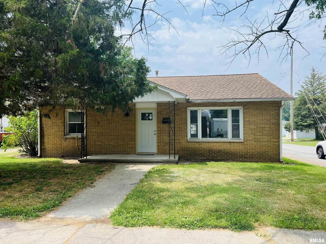 1101 S Mckinley St., Harrisburg, IL 62946