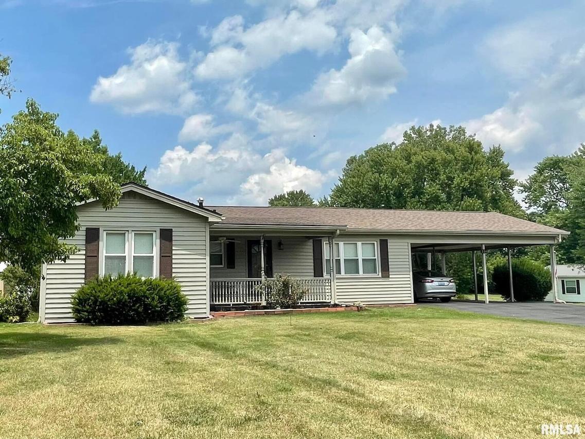 334 Lindsey Ave., Metropolis, IL 62960