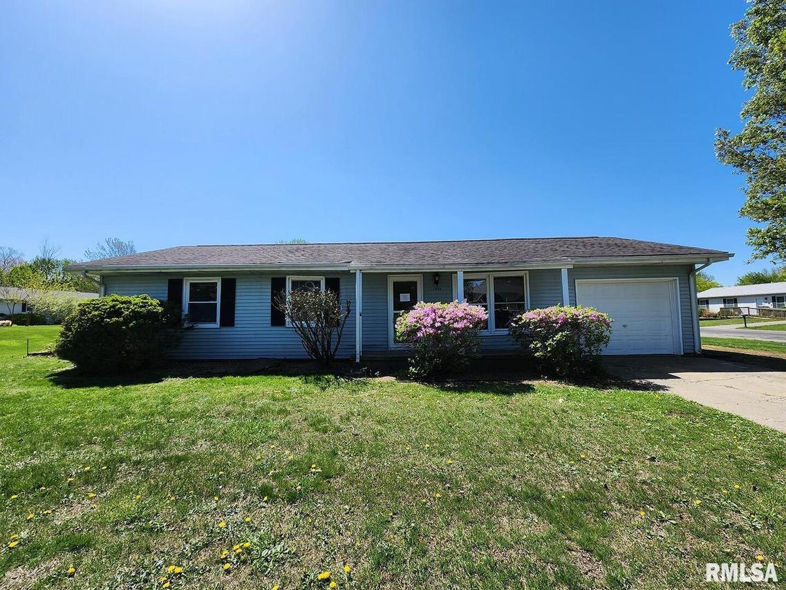 1901 Eastgate St., Olney, IL 62450