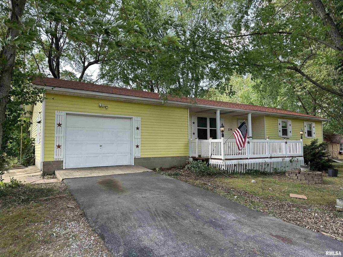 134 Karen Ann Ln., Carrier Mills, IL