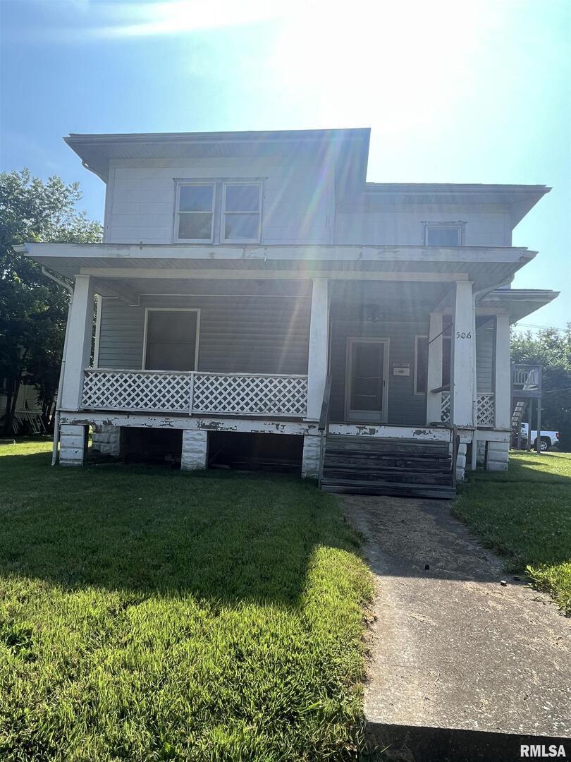 506 N Broadway, Salem, IL 62881
