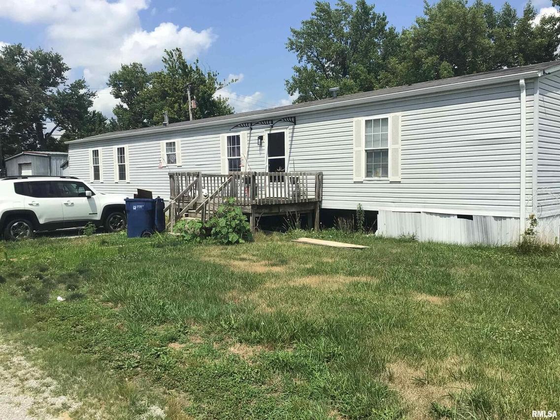 212 E 3rd St., Kell, IL 62853