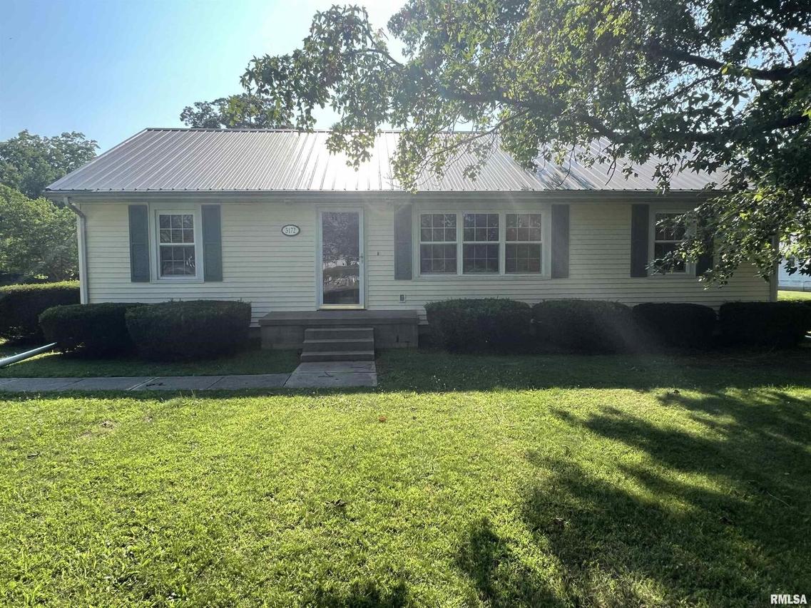 3172 Shale Rd., Newton, IL 62448