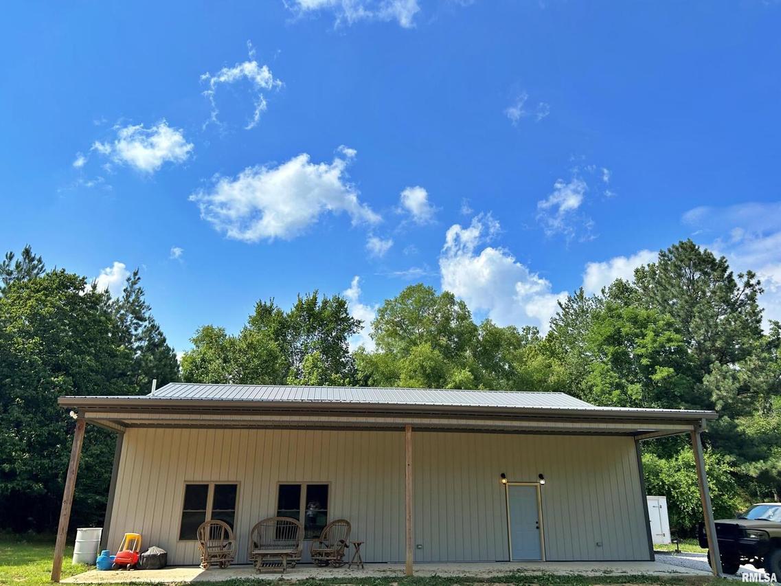 40 Presley Loop, Golconda, IL 62938