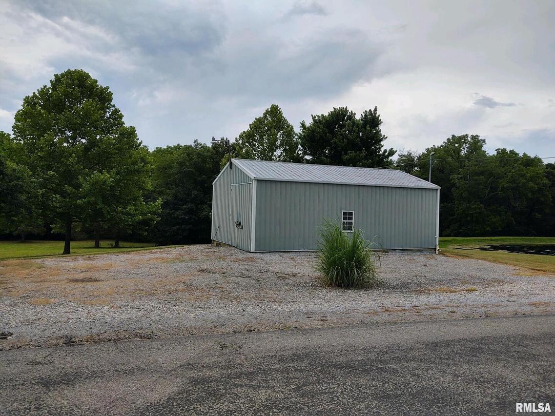 90 Old Home Rd., Golconda, IL 62938