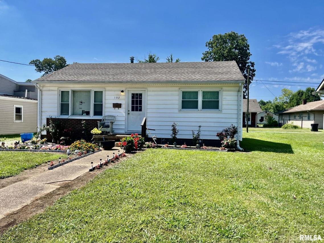 102 E 17th St., Metropolis, IL 62960