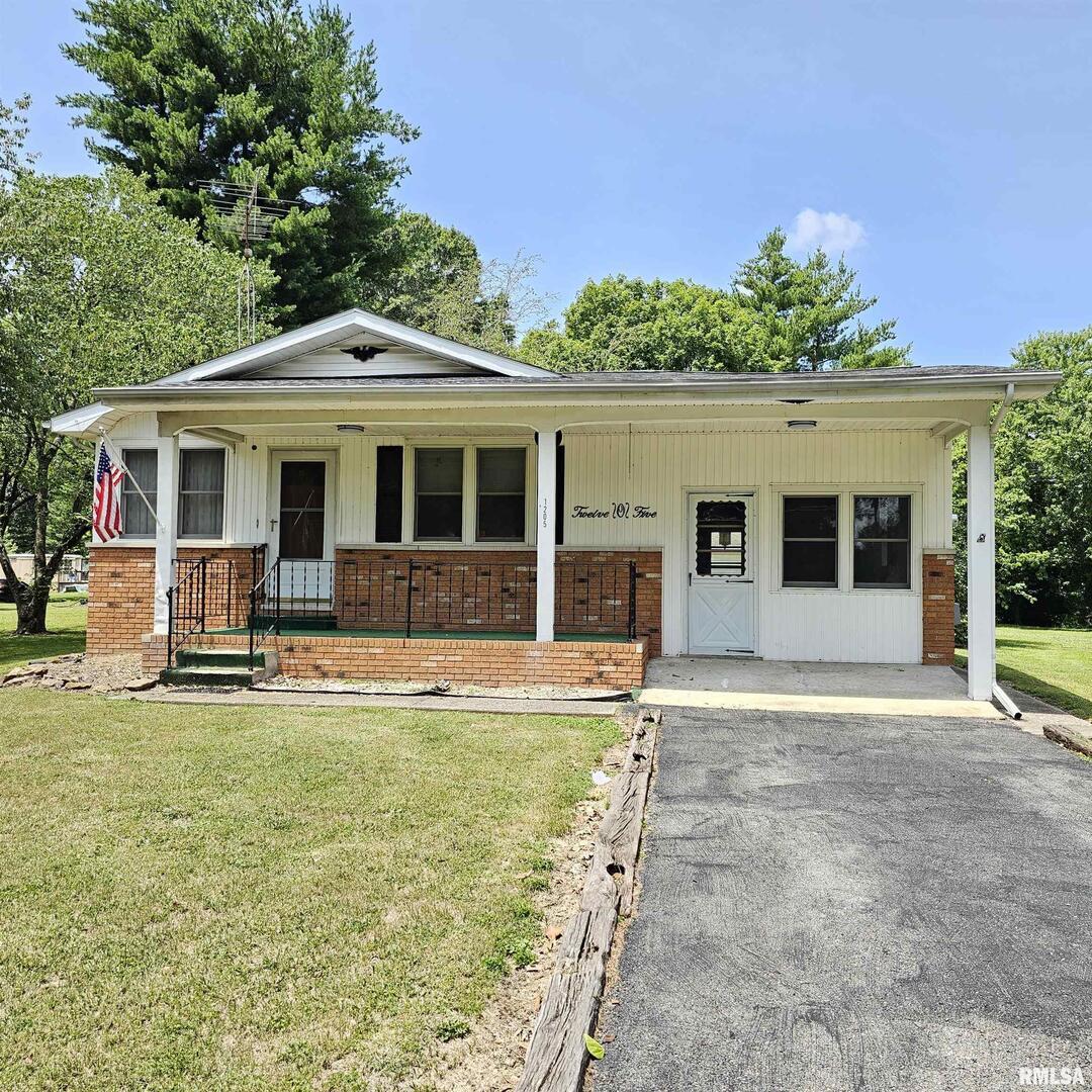 1205 Delmar St., Harrisburg, IL