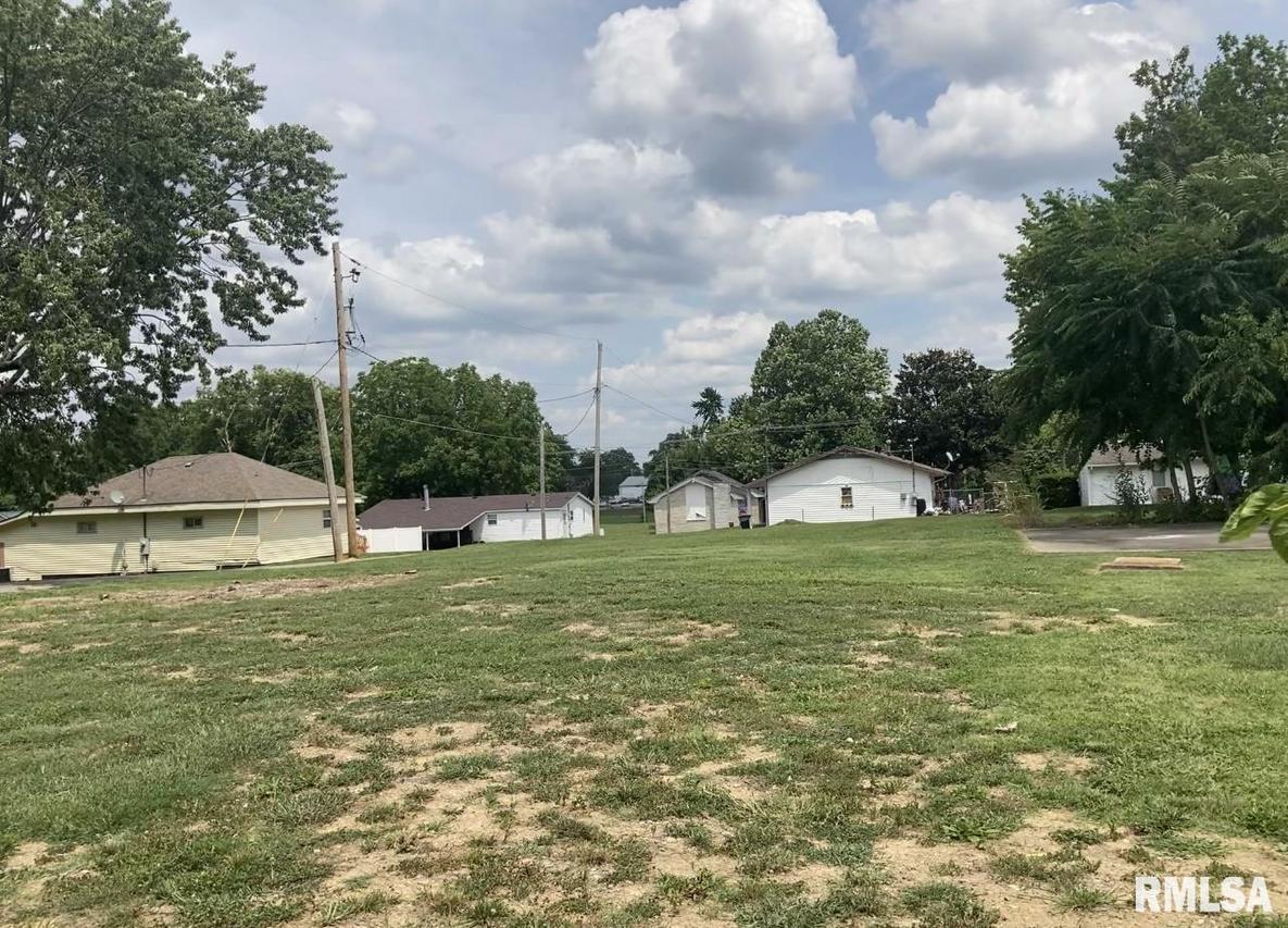 1005 W Lee St., Marion, IL 62959