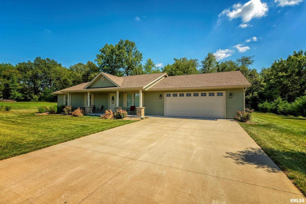 12101 Blue Sky Dr., Marion, IL 62959