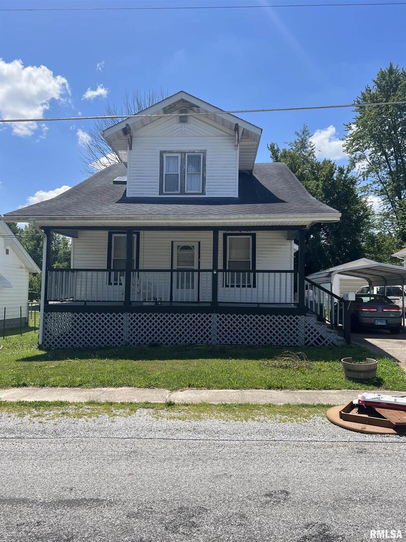 405 W Perrine St., Johnston City, IL 62939