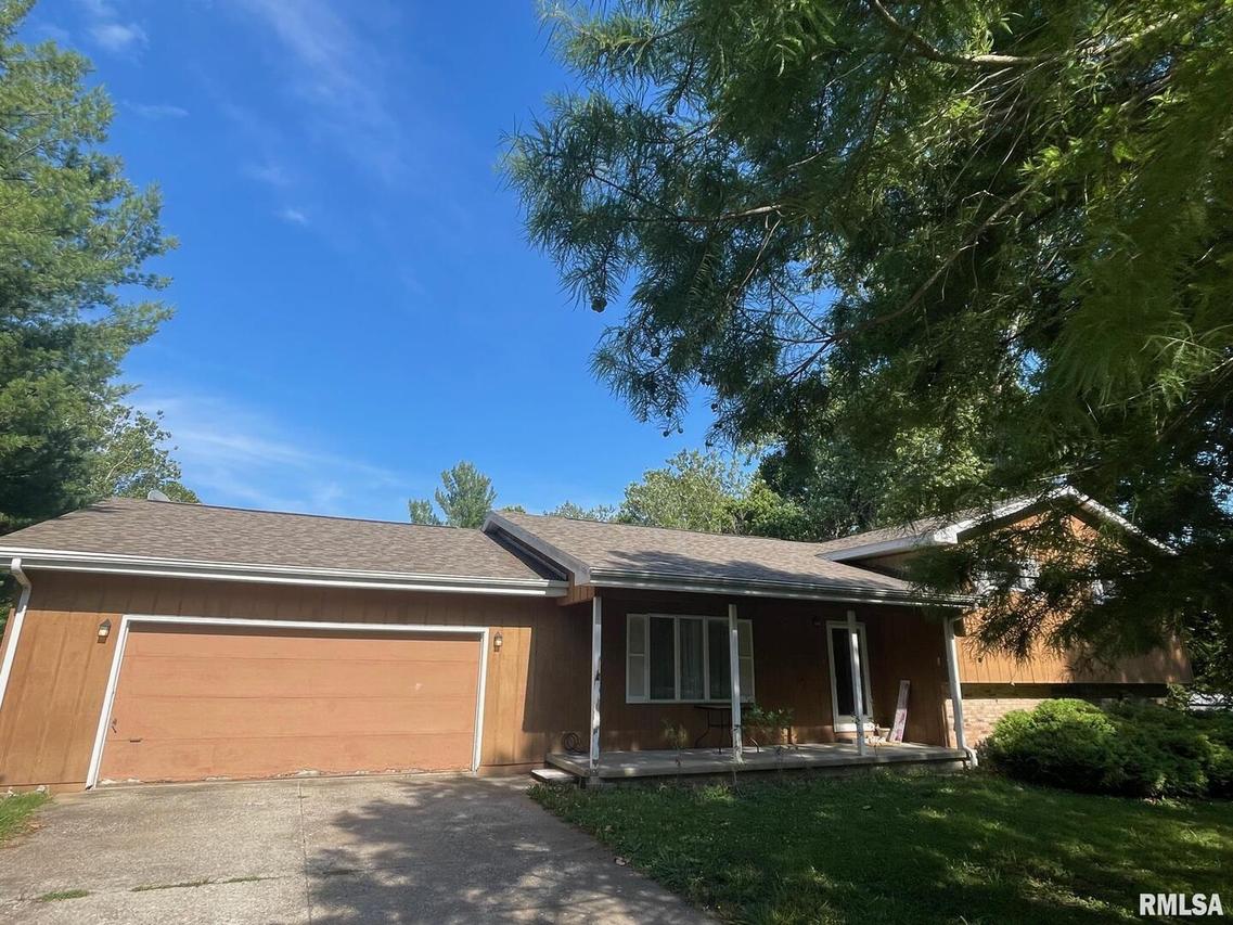 78 Wood Rd., Carbondale, IL 62901