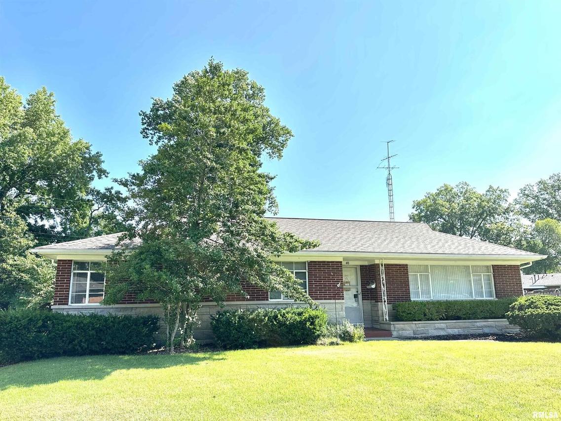 40 Evergreen, Centralia, IL 62801