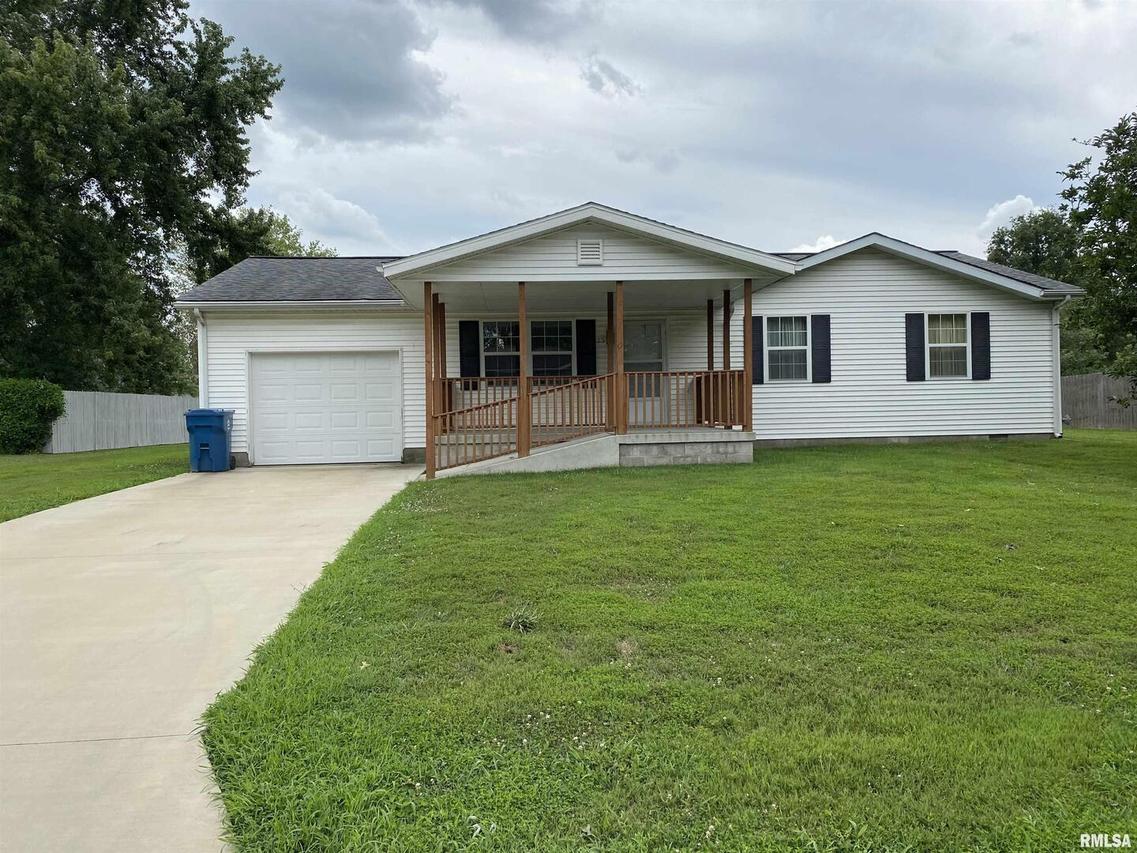 23 Lakewood, Centralia, IL 62801