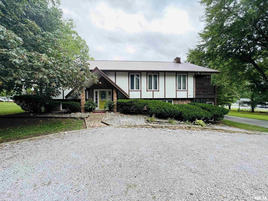 1105 Washington St., Eldorado, IL 62930