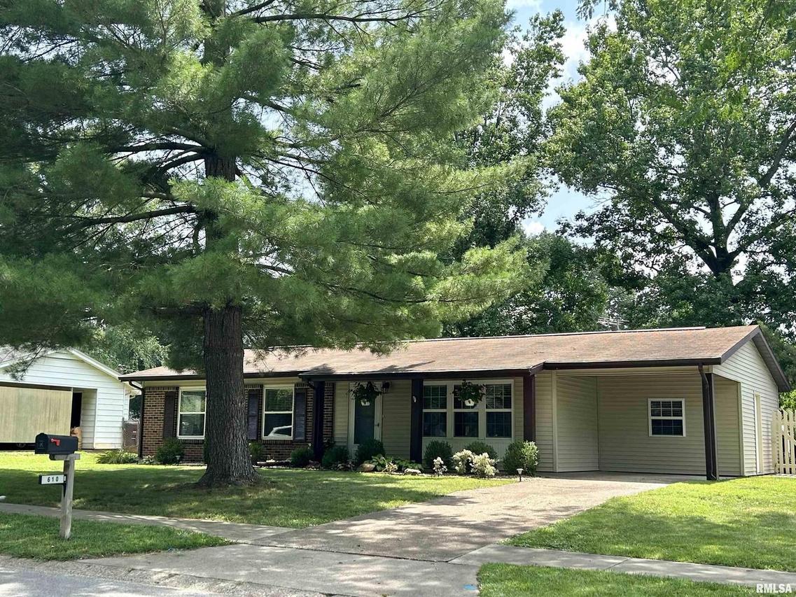 610 S Glenview Dr., Carbondale, IL 62901