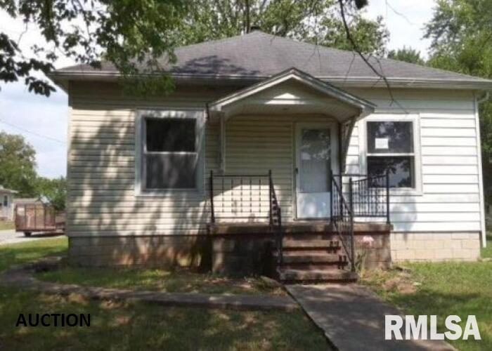 1712 Grove St., Eldorado, IL 62930