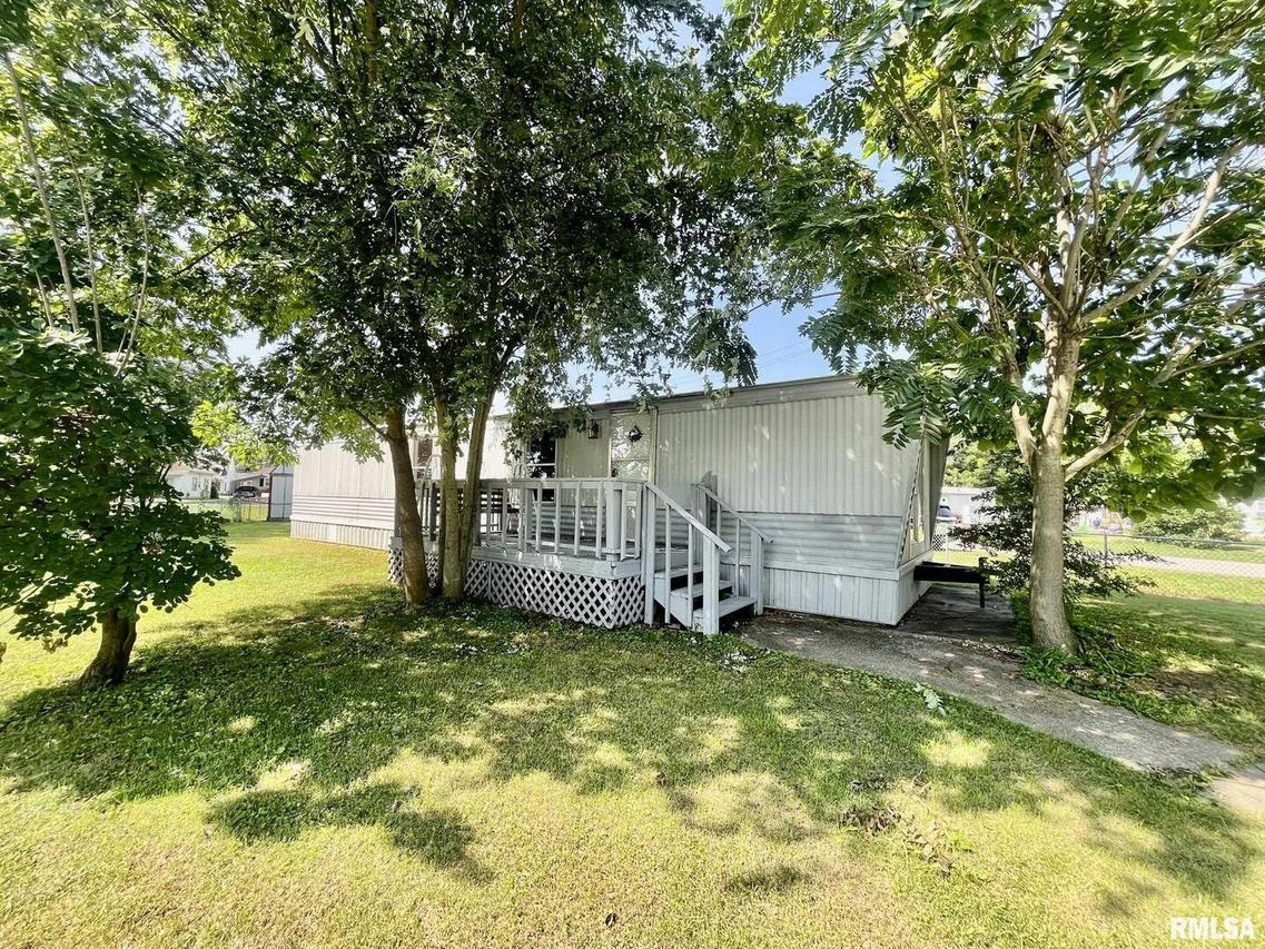 800 E 6th St., Metropolis, IL 62960