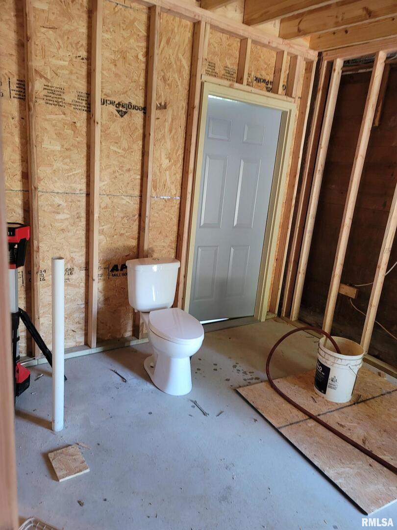 4400 E Dix Irvington Rd., Walnut Hill, IL 62893