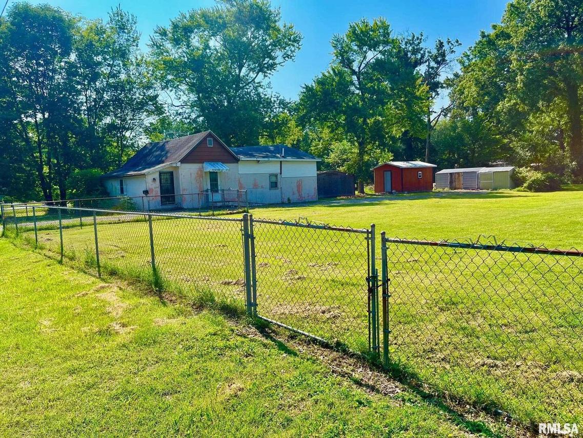 1108 Blakely St., Benton, IL 62812