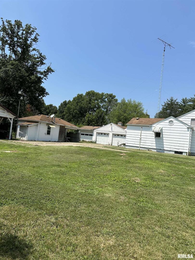 6523 S State Highway 148, Mulkeytown, IL 62865