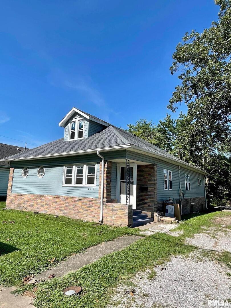 307 N Emma St., West Frankfort, IL 62896