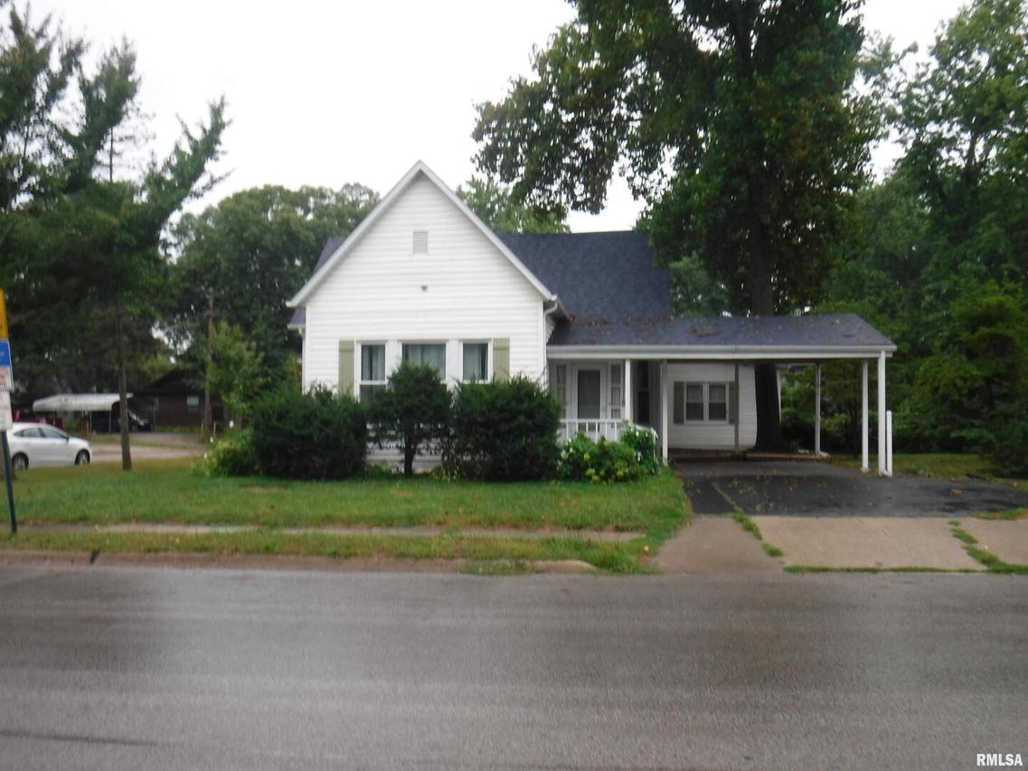 231 E Boone St., Salem, IL 62881