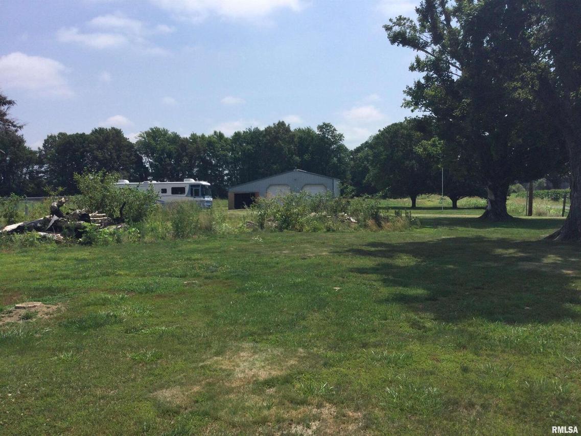 18564 Old Diswood Rd., Tamms, IL 62988