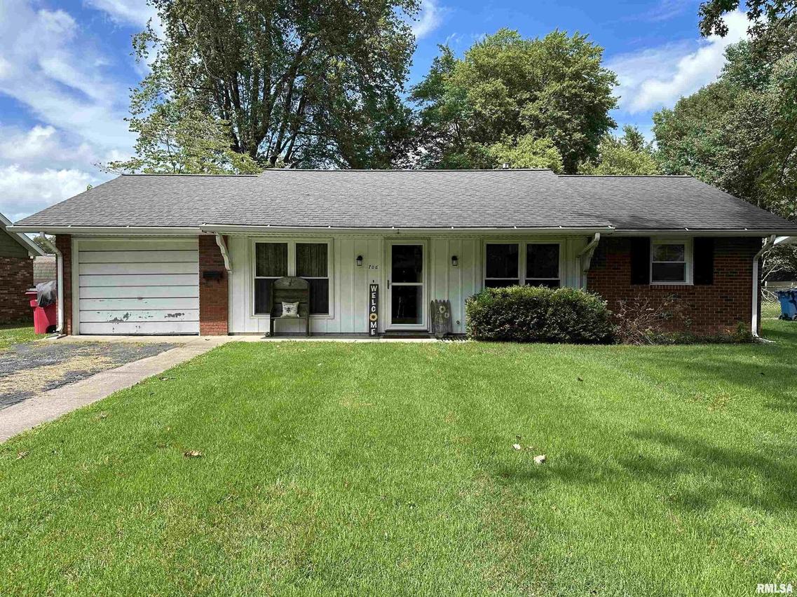 706 Terrace Dr., Duquoin, IL 62832