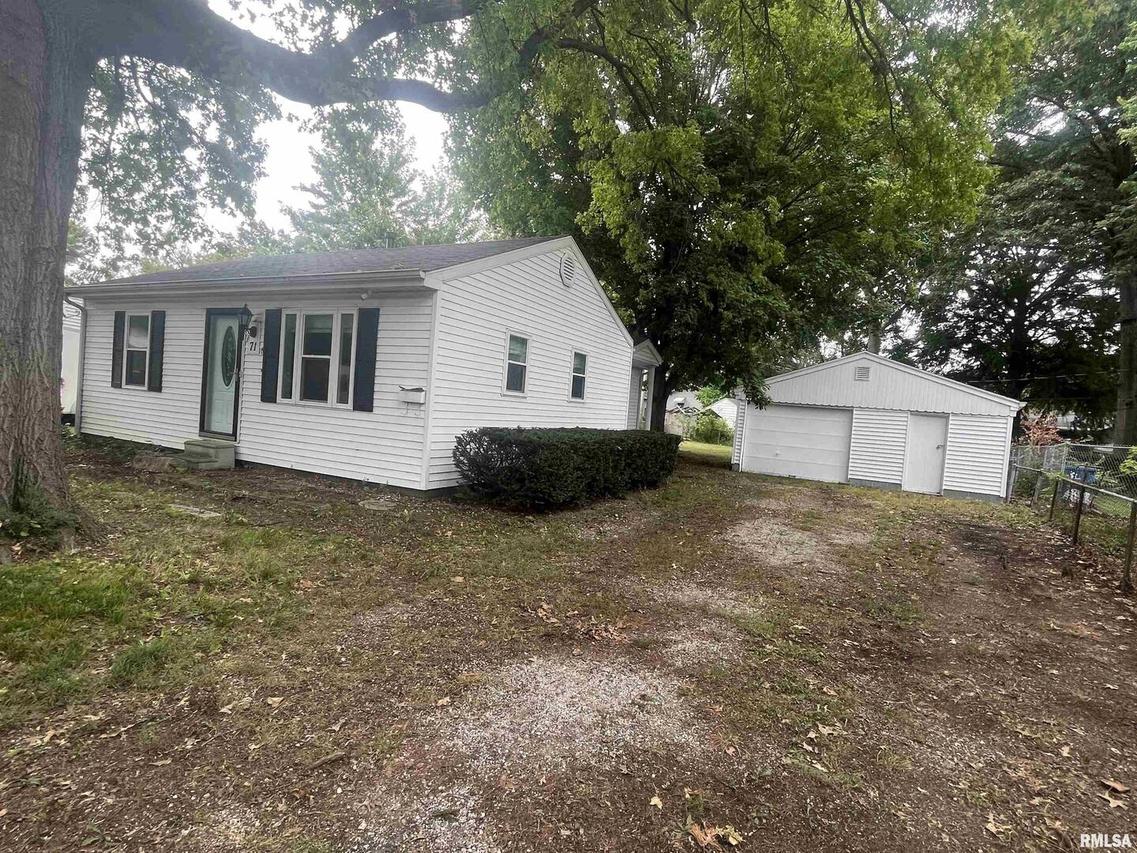71 Lilac Ln., Springfield, IL 62702
