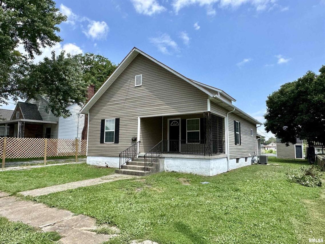 206 N Gardner St., West Frankfort, IL 62896